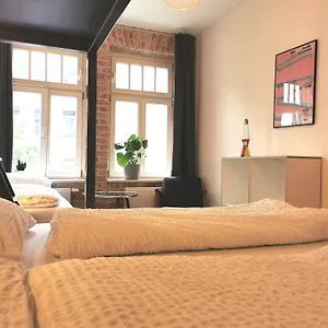 Albergue Multitude 